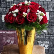 خرید آنلاین و اینترنتی باکس گل رز قرمز با جعبه سطلی طلایی در تهران از گلفروشی و فروشگاه انلاین شادیچی