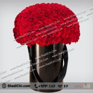 باکس گل مناسب سورپرایز با رز قرمز
