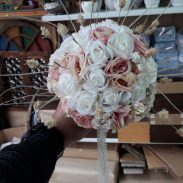 خرید آنلاین و اینترنتی دسته گل سفید ژورنال عروس برای هدیه جشن عروسی و خواستگاری در تهران از گلفروشی و فروشگاه انلاین شادیچی