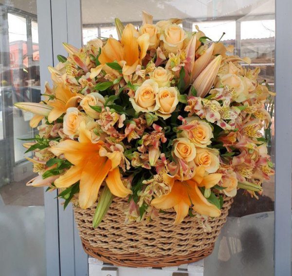 خرید آنلاین و اینترنتی سبد گل حصیری عروس برای جشن عروسی خواستگاری و هدیه در تهران از فروشگاه و گلفروشی انلاین شادیچی