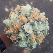 دسته گل خواستگاری خرید آنلاین و اینترنیت دسته گل عروس رز نارنجی و سفید در تهران از گلفروشی و فروشگاه انلاین شادیچی