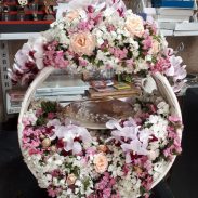 خرید آنلاین و اینترنتی سبد گل شیک در تهران از فروشگاه و گلفروشی انلاین شادیچی