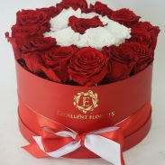 باکس گل استوانه ای هارد باکس با گل رز قرمز و سفید شماره 156