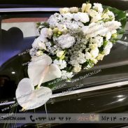 گل آرایی ماشین عروس با گل های سفید رنگ